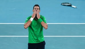 阿德巴约：斯波没拿最佳主教练是政治因素，他们想推特定的人