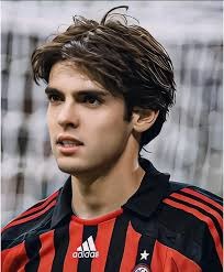 官方：广岛三箭巴西外援儒尼奥尔合同到期，赛季结束离队